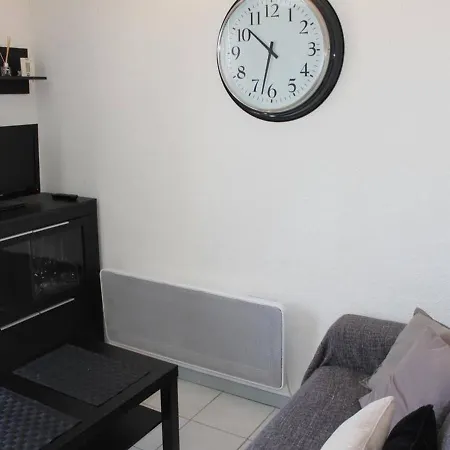Apartment Mezzanine Avec Piscine Proche Plage, 4 Couchages, Parking Prive - - Fr-1-229-69